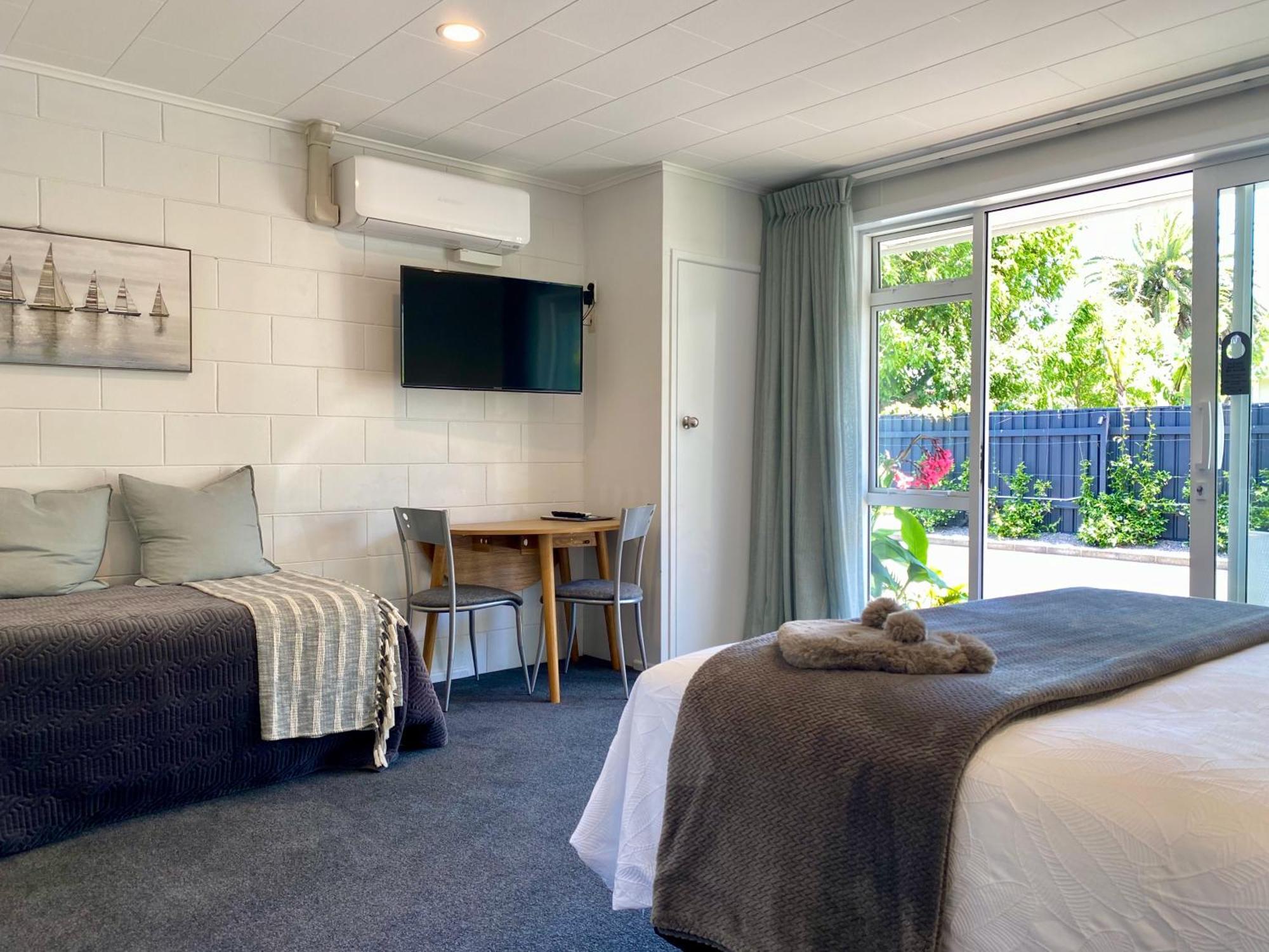 Oceans 88 Whitianga Coastal Suites Exterior photo